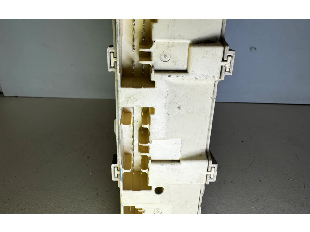 Pojistková skříňka 9H260835, 4978 Mazda 626 2000