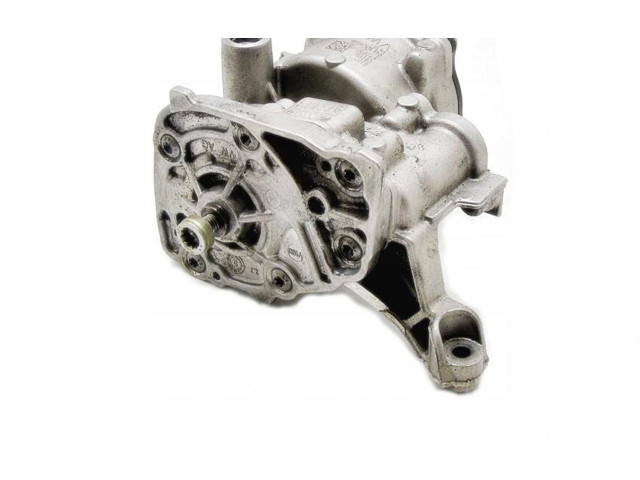 Масляный насос 04L145208AB Skoda Superb B5 (3U)