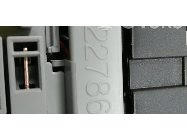 Pojistková skříňka 13222786 Opel Cascada 2014