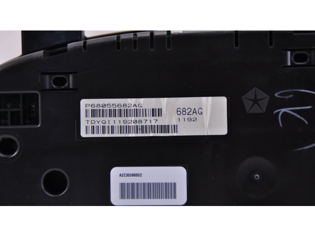 Панель приборов P68055682AG   Chrysler Town & Country V       