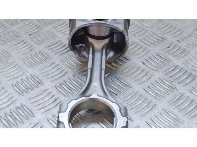 Píst 132010R011, 131010R060 Toyota RAV 4 (XA30) pro naftový motor 2.2