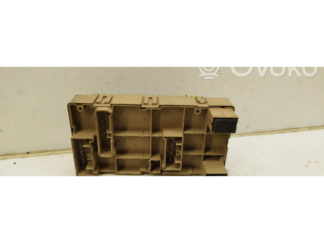 Pojistková skříňka 82201AG010 Subaru Legacy 2004