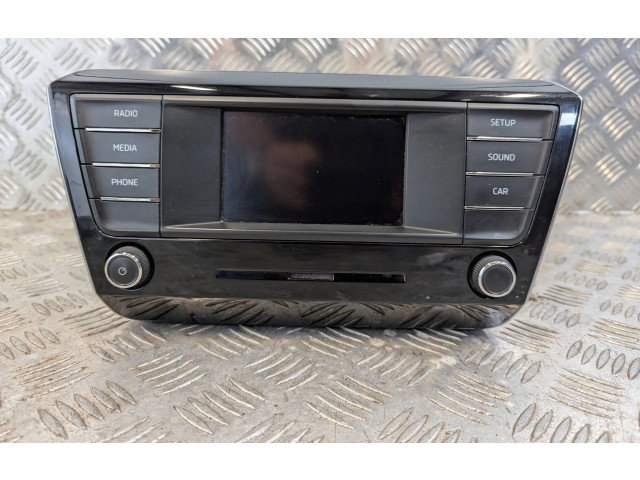 Радио/ проигрыватель CD/DVD / навигация    3V0035869B   Skoda Superb B8 (3V)