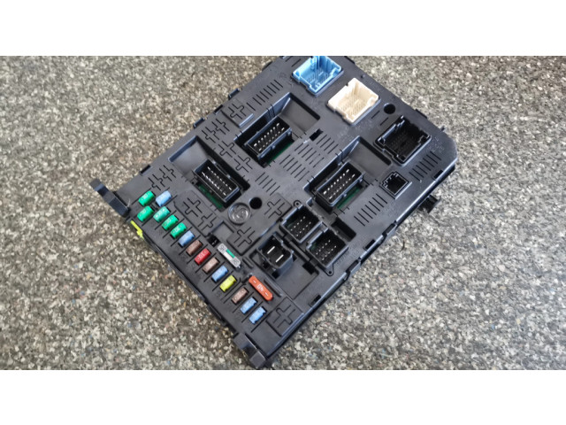   Pojistková skříňka 9664058780   Citroen Berlingo 2011