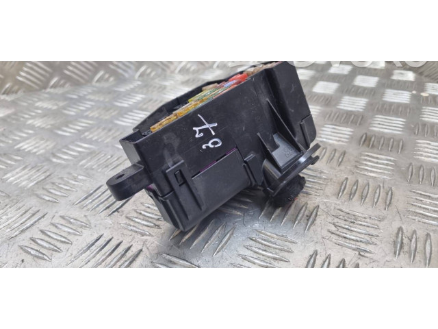 Блок предохранителей 1K2941824 Audi A6 S6 C6 4F