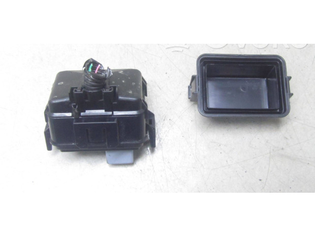 Блок предохранителей     Honda HR-V    