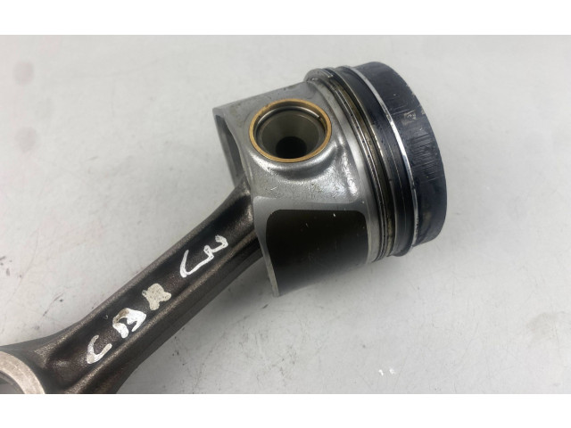 Поршень с шатуном    04LA, 011A   Volkswagen Golf VII