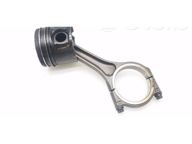 Píst H268X Citroen C6 pro naftový motor 2.7