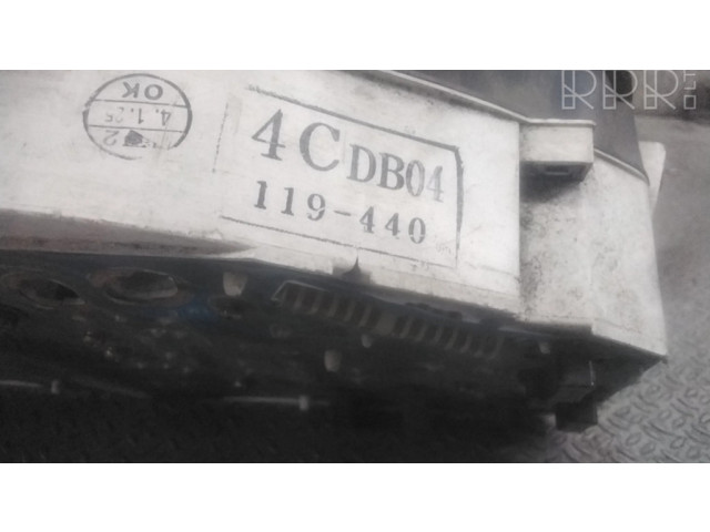 Přístrojová deska Mazda 121 1998 DB04119440