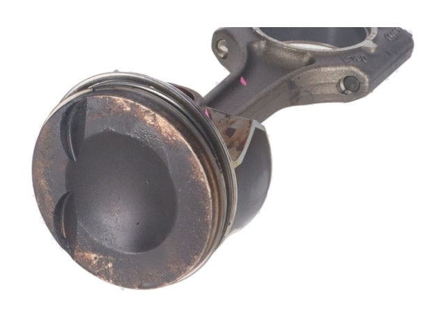 Шатун 06H198401D Volkswagen Golf VII