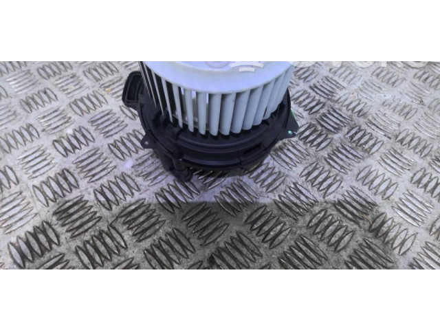 Вентилятор печки    272104788R   Renault Clio V