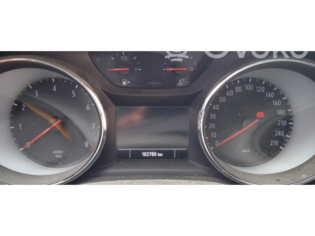 Přístrojová deska Opel Astra K 2019 39187105