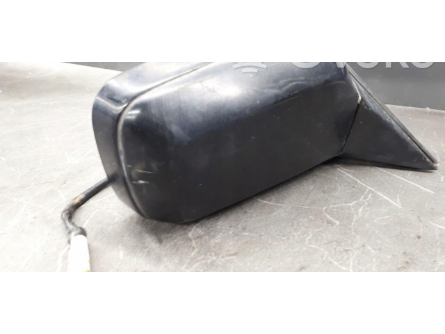 Zpětné zrcátko Nissan Bluebird 1989