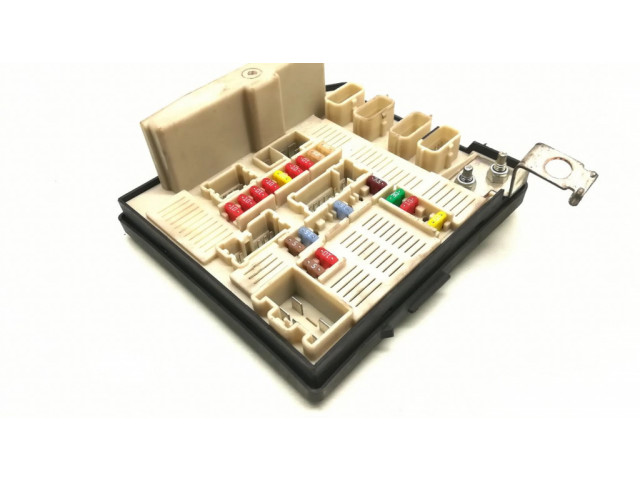 Блок предохранителей 8200481866J Renault Megane II