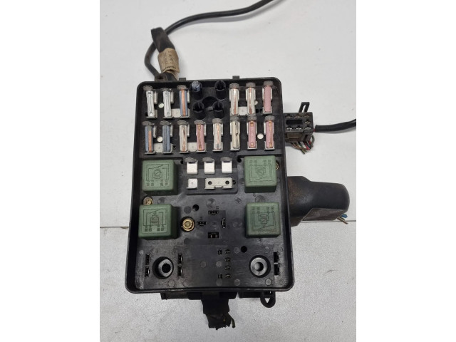Pojistková skříňka 1376240, E40405 BMW 5 E28 1982