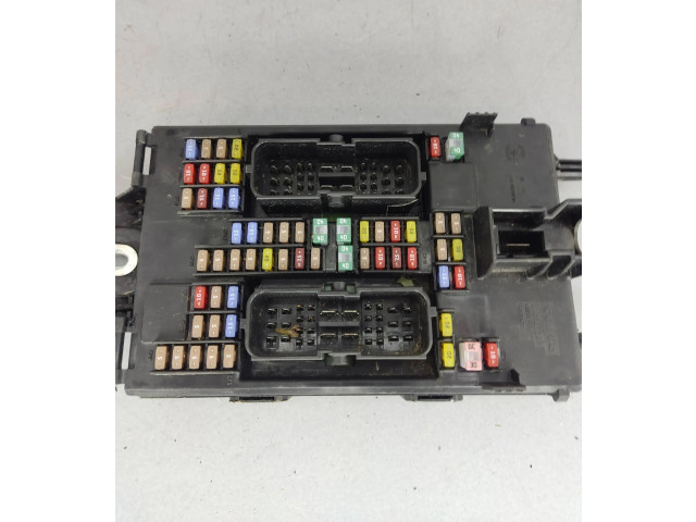 Блок предохранителей 32142591, 31682732 Volvo XC90