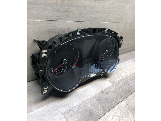 Панель приборов 517920751 Volkswagen Golf Sportsvan