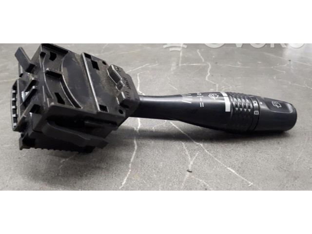 Ручка стеклоочистителей Mitsubishi Space Wagon