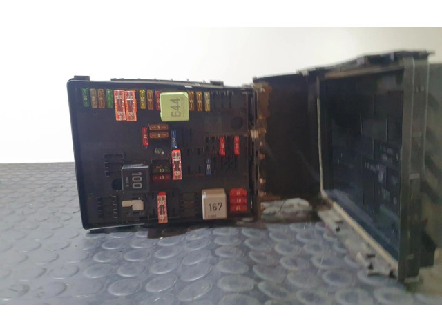   Pojistková skříňka 3D080206   Volkswagen PASSAT 