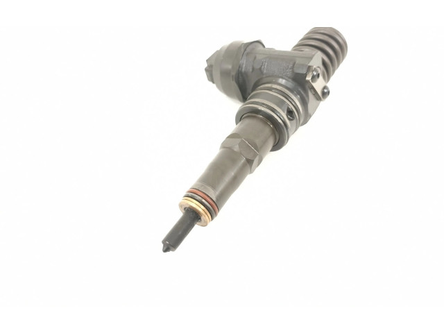 Форсунка 038130073AG Skoda Octavia Mk2 (1Z) BKC