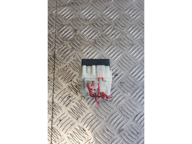   Pojistková skříňka 6G9T14C507AB   Volvo XC70 2012