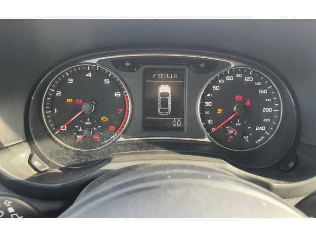 Панель приборов 8X0920930M   Audi A1       