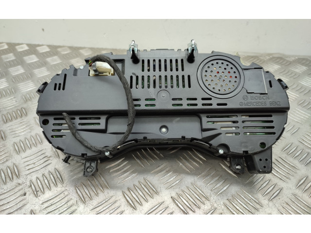 Přístrojová deska Mercedes-Benz A W176 2014 A1769009301