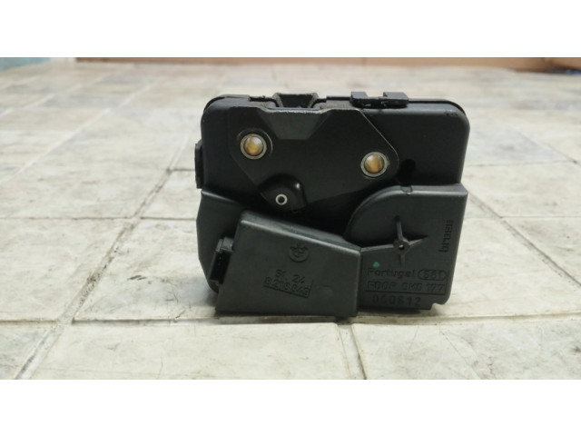 Замок заднего стекла