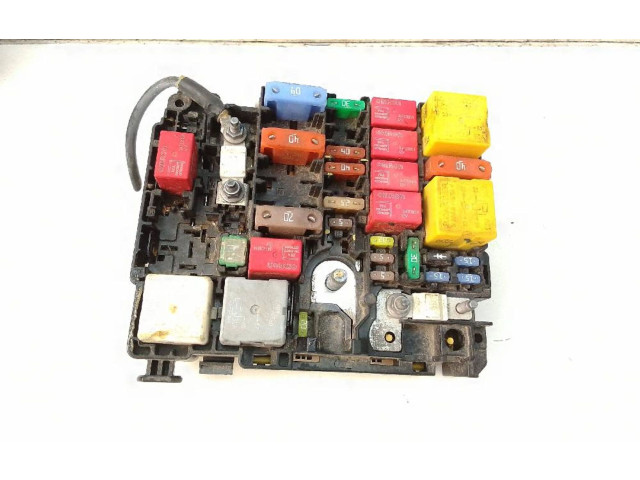 Блок предохранителей A006C8   Peugeot 5008 II    