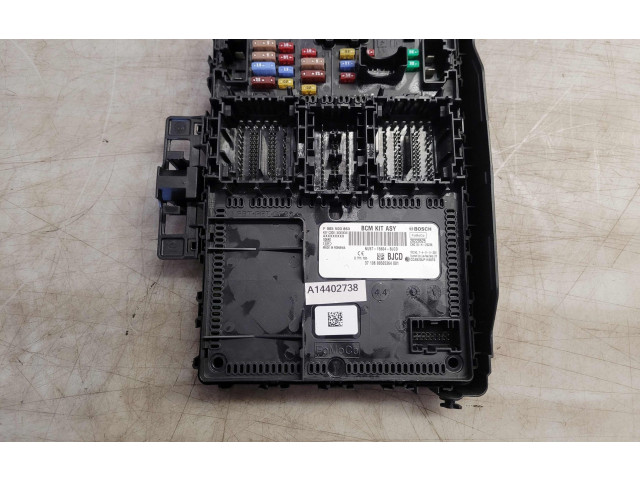 Блок предохранителей  NU5T15604BJCD, 20220525   Ford Focus    