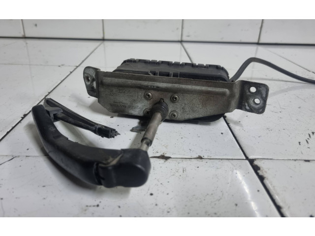 Моторчик стеклоочистителя 0390206216, 8620954    Volvo S80