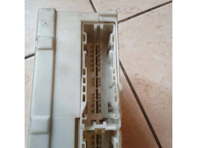 Блок предохранителей 8273053050, 0239 Lexus IS 220D-250-350