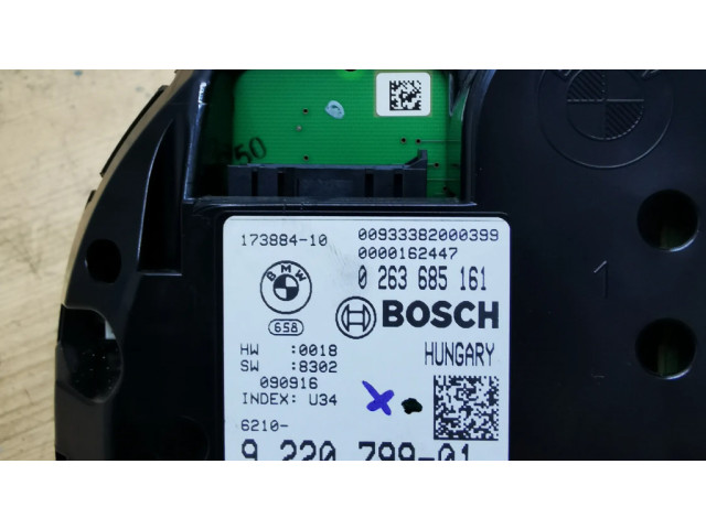 Přístrojová deska BMW 7 F01 F02 F03 F04 2009 9220799