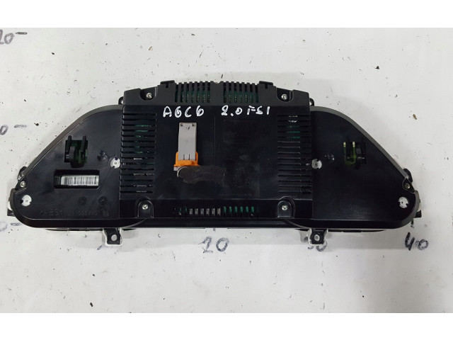 Přístrojová deska  Audi A6 S6 C6 4F 2004   