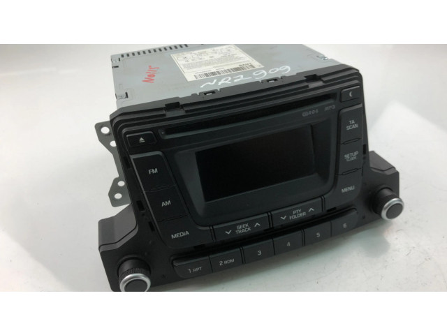 Радио/ проигрыватель CD/DVD / навигация