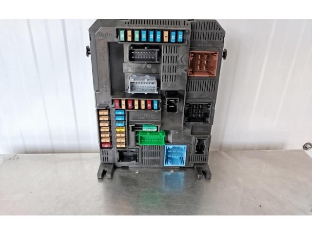 Блок предохранителей 9819850080   Peugeot 2008 I    