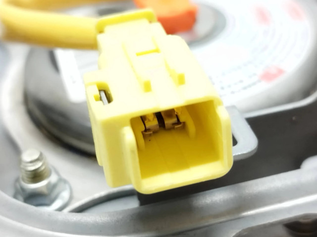 Подушка безопасности водителя GP116076130 Mitsubishi i-MiEV