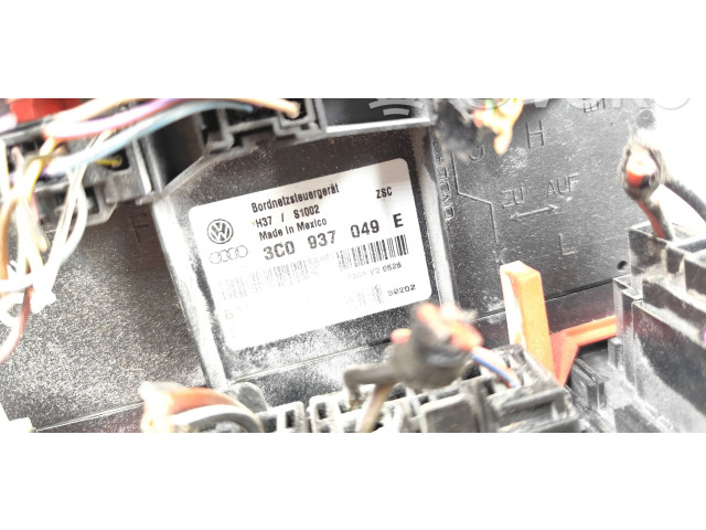 Блок предохранителей 3C0937049E, H37S1002 Volkswagen Jetta V