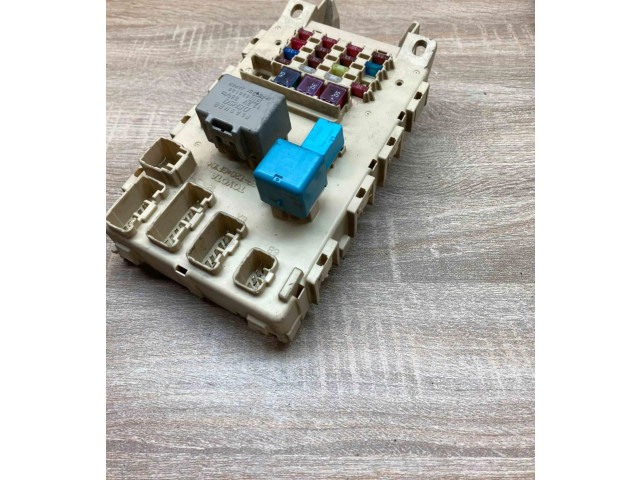   Pojistková skříňka 8198050030, 0665004650   Toyota Land Cruiser (J120) 2002