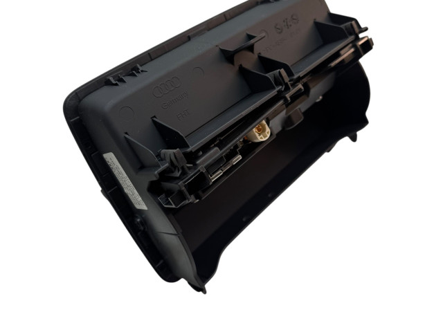 Дисплей    8U0857273C   Audi Q3 8U