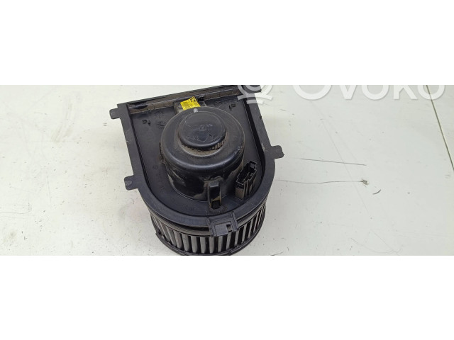 Вентилятор печки    1J1819021C, F667325R   Volkswagen Bora