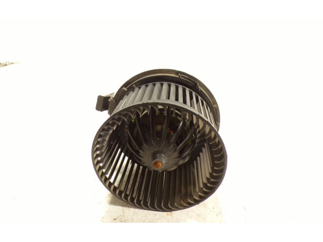 Вентилятор печки 272102798R Dacia Duster