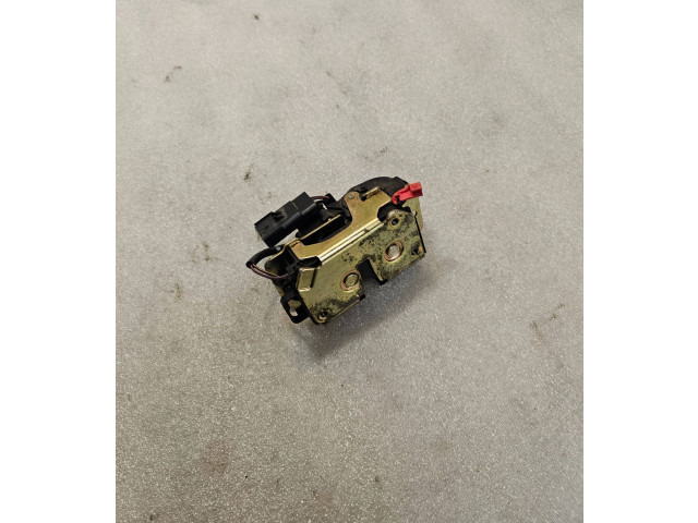 Zámek zadních dveří Chrysler Voyager 2002