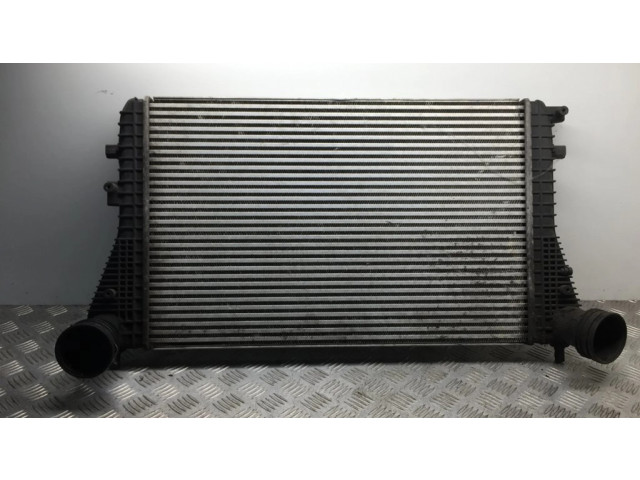 Интеркулер  1K0145803M   Volkswagen Touran I 2.0