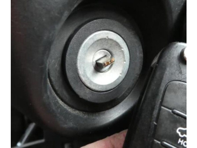 Блок АБС 589201P270   KIA  Venga   -  года