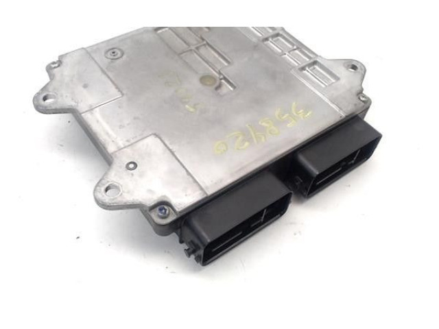 Блок управления двигателя 1860B013, 1860B357 Mitsubishi Colt