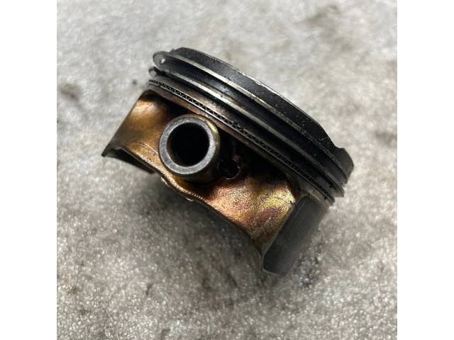 Píst Chevrolet Captiva pro benzínový motor 2.4