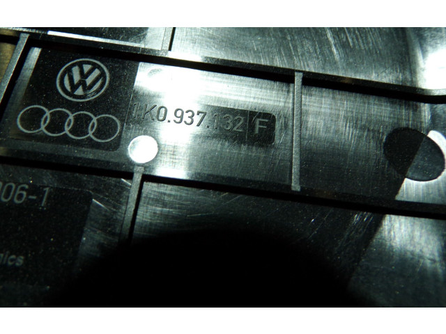   Pojistková skříňka 1K0937132F, 1K0937629A   Volkswagen Caddy 2012