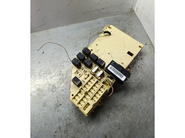 Pojistková skříňka 04759739AA Chrysler Intrepid 2003