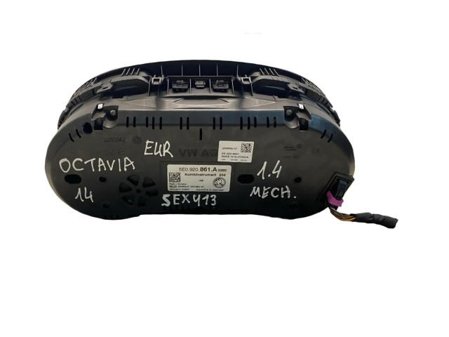 Přístrojová deska Skoda Octavia Mk3 (5E) 2014 5E0920861A